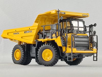 Komatsu HD 325-8 Muldenkipper